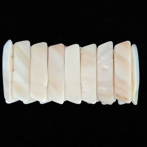 Mother of pearl stretch bracelet